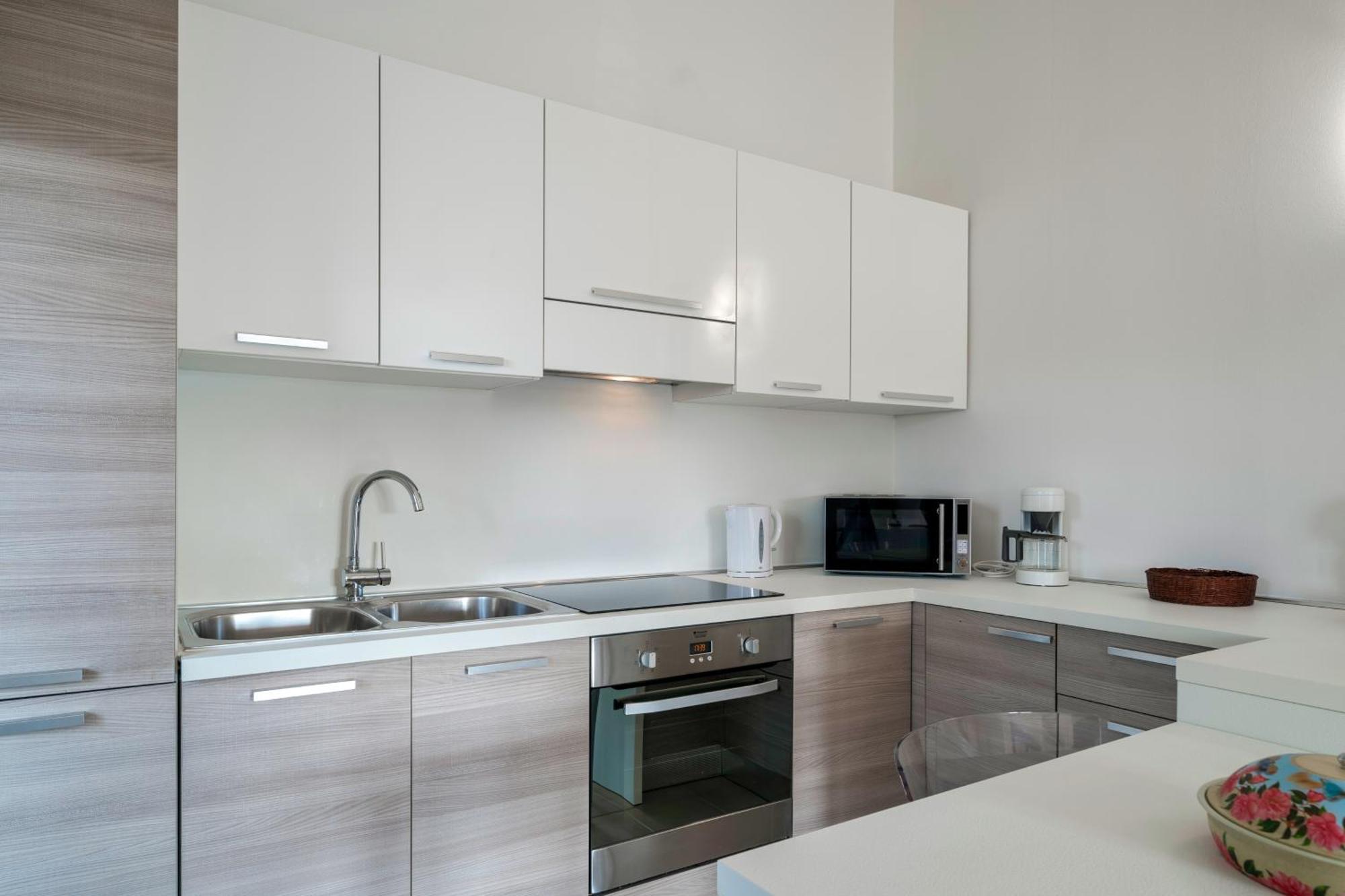 Casa Lugana 15 - Monolocale Con Piscina Fronte Lago シルミオーネ エクステリア 写真