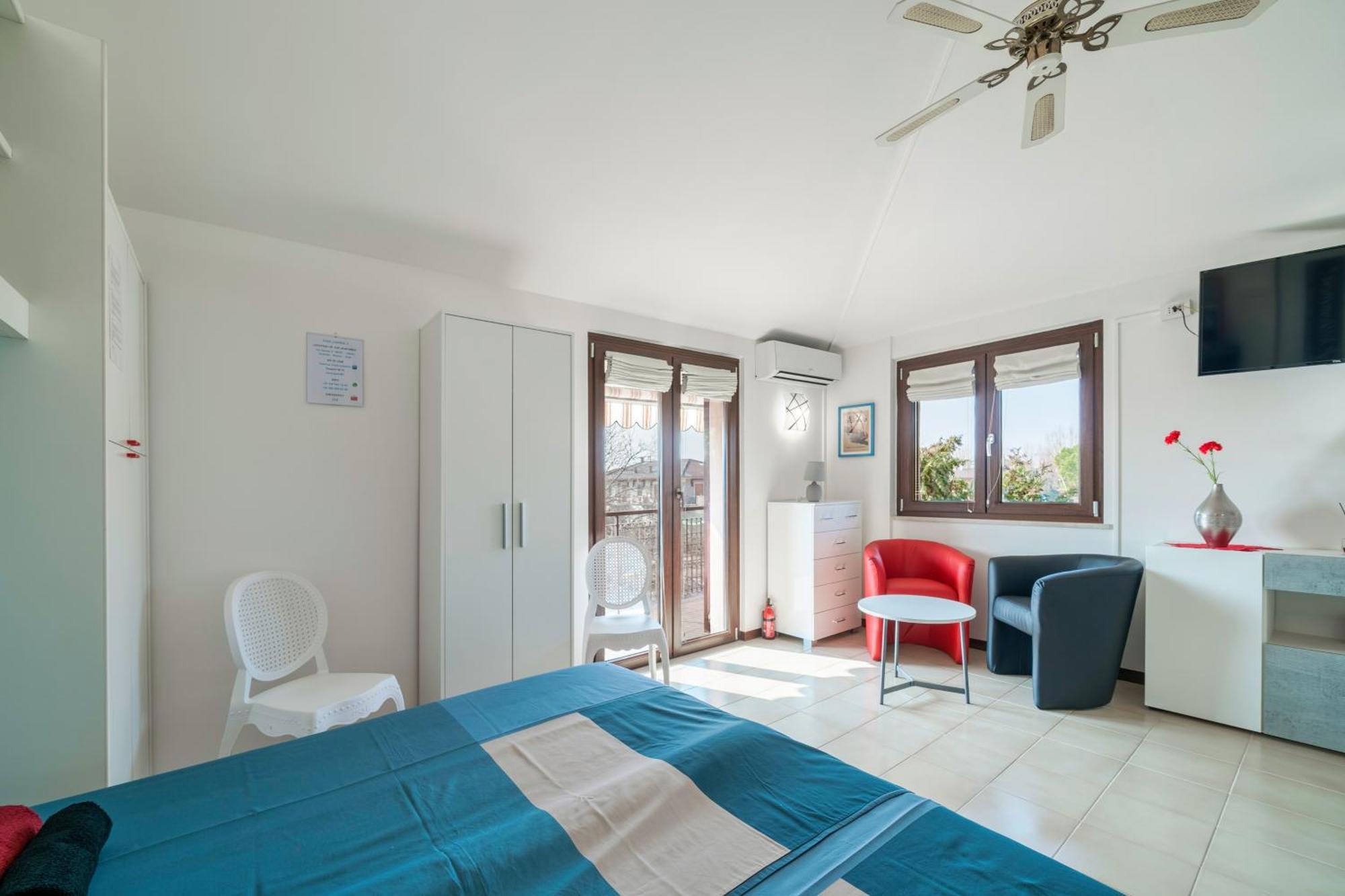 Casa Lugana 15 - Monolocale Con Piscina Fronte Lago シルミオーネ エクステリア 写真