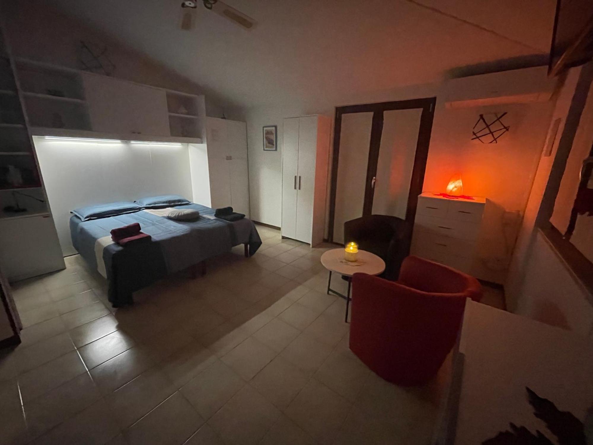 Casa Lugana 15 - Monolocale Con Piscina Fronte Lago シルミオーネ エクステリア 写真